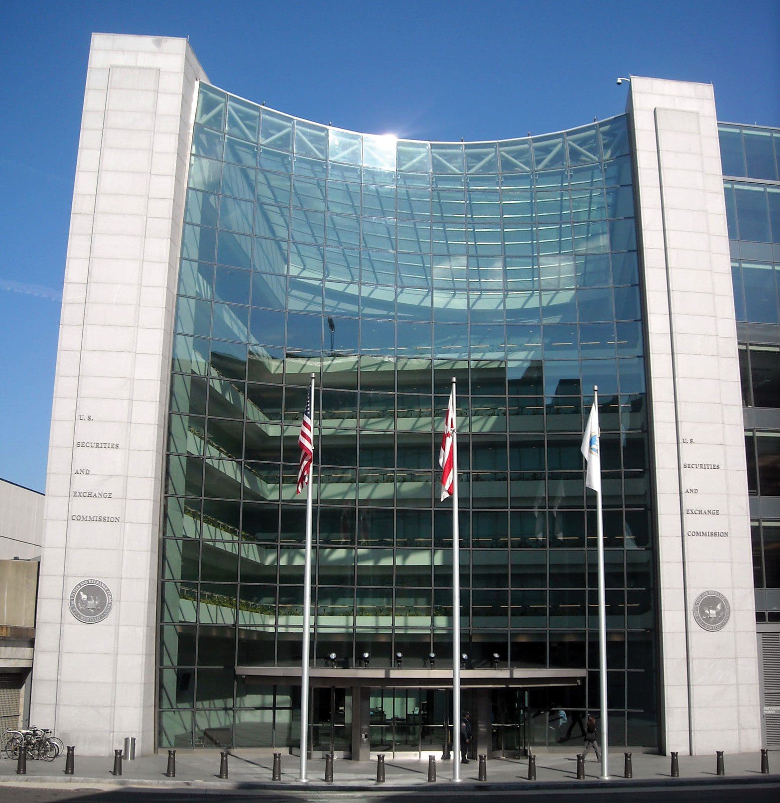 SEC Adopts Securities Offering Reform for Closed-End Investment Companies