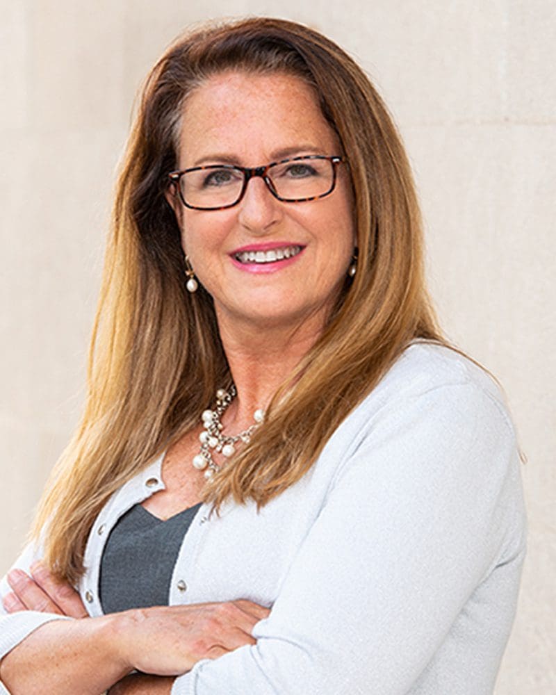janet-hallahan-headshot